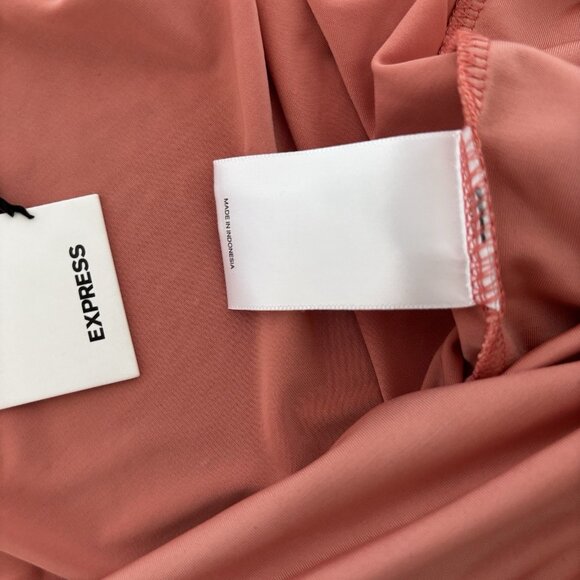 Express Body Contour Cropped Cami Size Large Fairy Feminine Stretch Peach NWT - Picture 3 of 9